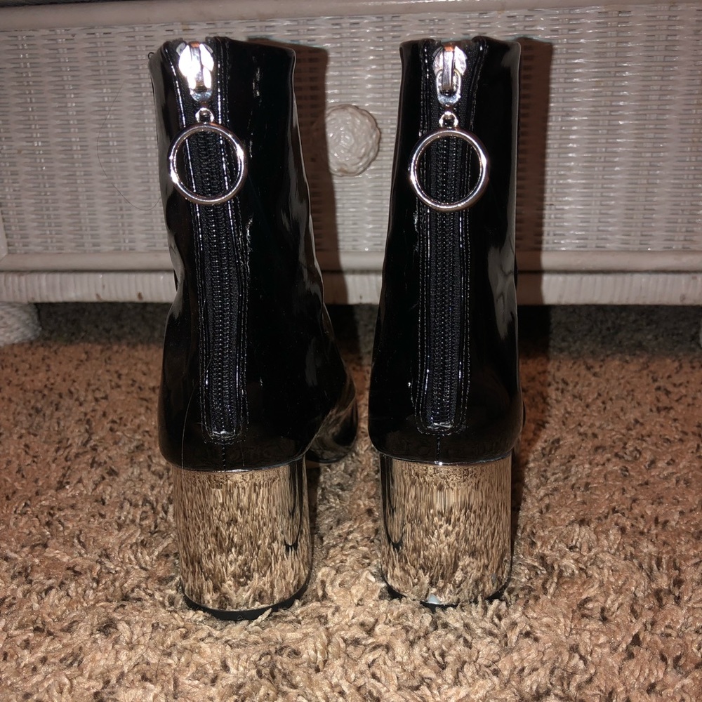 faux patent leather latex black & silver booties